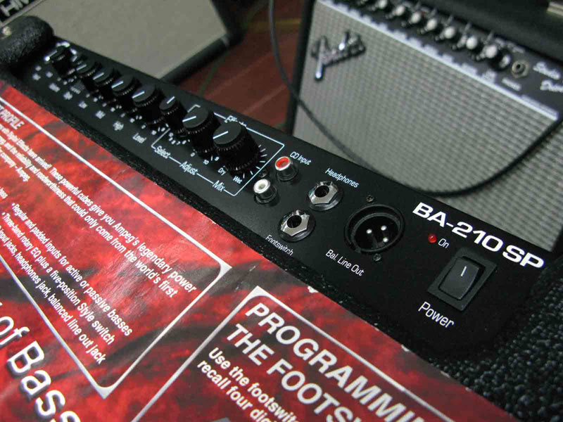 アンペグ BA-210SP ベース コンボアンプ (美品)